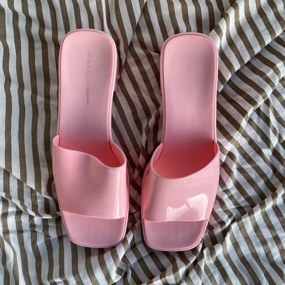Wild Diva Heeled Slides - Picture 2 of 8
